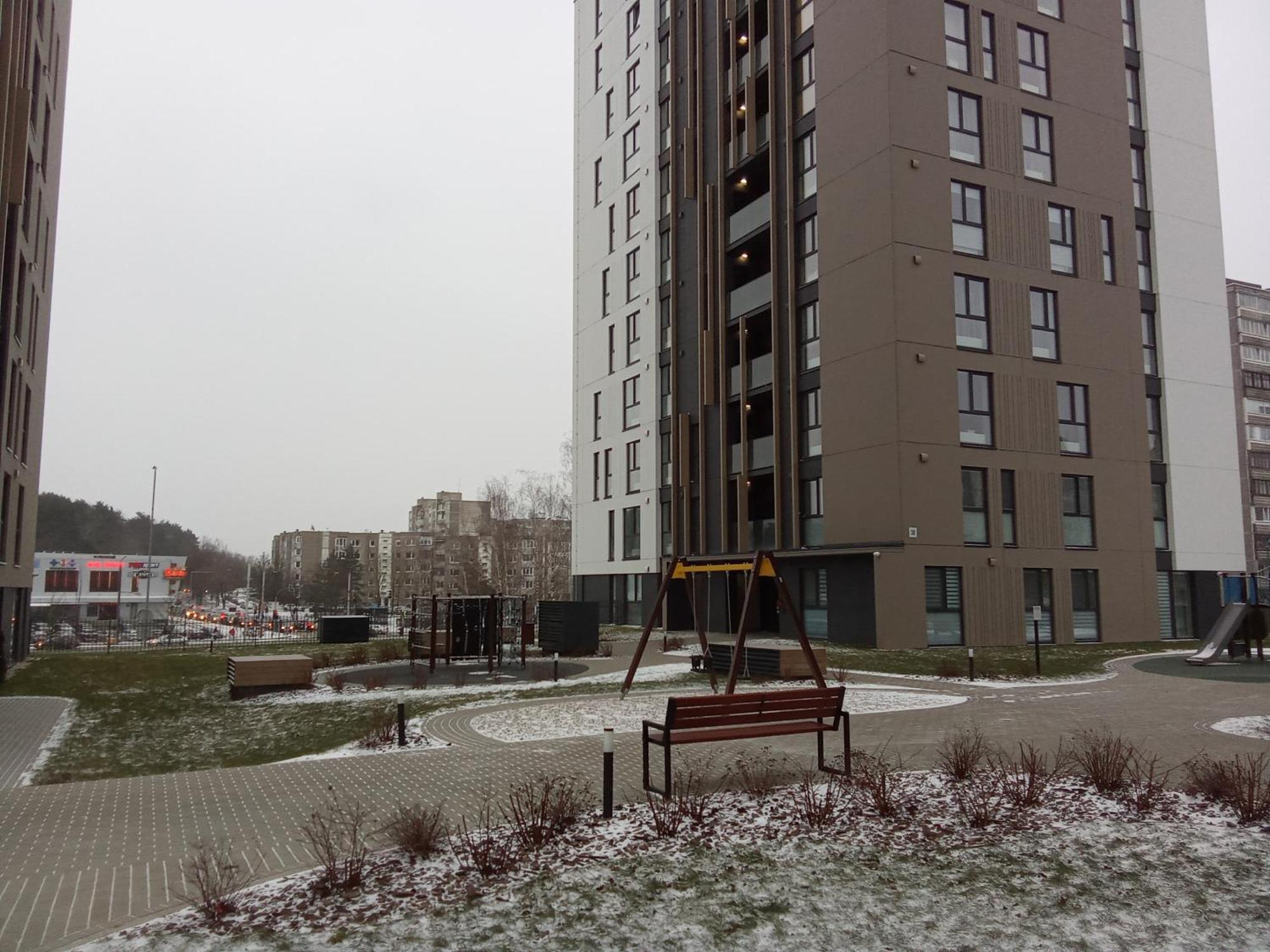 With A Balcony And An Impressive Terrace On The Roof Of The House Huoneisto